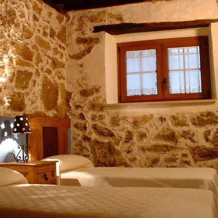Apartamentos Rurales La Antigua Fonda Канделарио Стая снимка